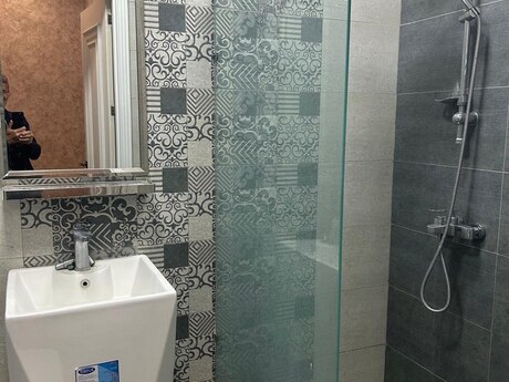 2 otaqlı yeni tikili - 8 Noyabr m. - 65 m²