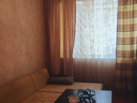 4 otaqlı köhnə tikili - Nəsimi r. - 100 m²