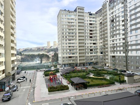 2-комн. новостройка - м. Автовокзал - 67 м²