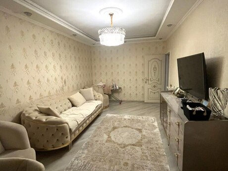4 otaqlı köhnə tikili - İnşaatçılar m. - 117 m²