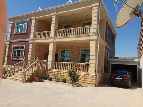 8 otaqlı həyət evi/bağ evi - Pirşağı q. - 480 m²