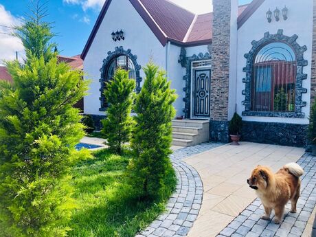 4 otaqlı həyət evi/bağ evi - Mərdəkan q. - 155 m²