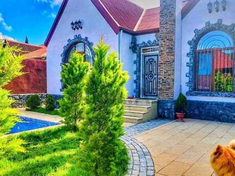 4 otaqlı həyət evi/bağ evi - Mərdəkan q. - 155 m²