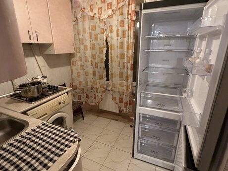 3 otaqlı köhnə tikili - Elmlər Akademiyası m. - 60 m²
