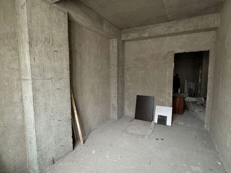 4 otaqlı yeni tikili - Bakıxanov q. - 129 m²