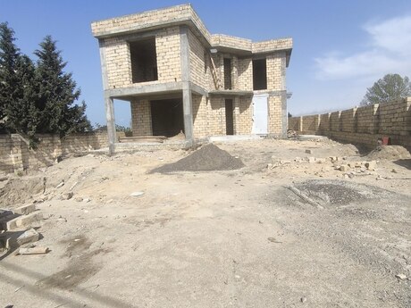 7 otaqlı həyət evi/bağ evi - Novxanı q. - 410 m²