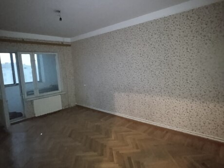 3 otaqlı köhnə tikili - Bakıxanov q. - 75 m²