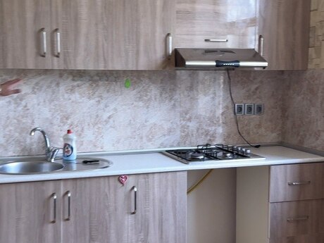 2 otaqlı həyət evi/bağ evi - Novxanı q. - 78 m²
