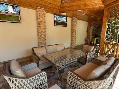 6 otaqlı həyət evi/bağ evi - Mərdəkan q. - 250 m²