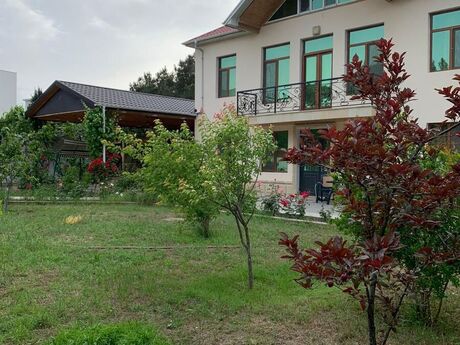 6 otaqlı həyət evi/bağ evi - Mərdəkan q. - 250 m²