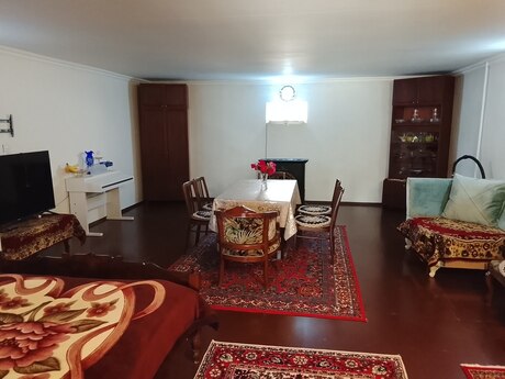 12 otaqlı həyət evi/bağ evi - Bilgəh q. - 700 m²