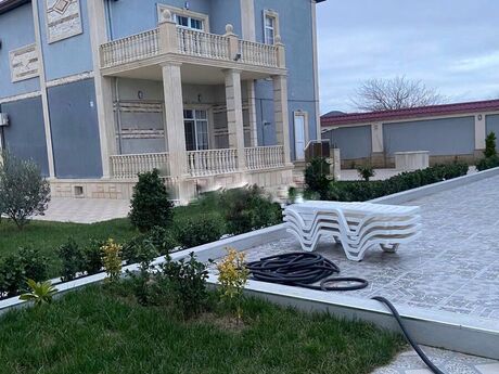 5 otaqlı həyət evi/bağ evi - Novxanı q. - 340 m²