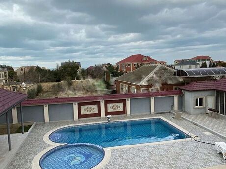 5 otaqlı həyət evi/bağ evi - Novxanı q. - 340 m²