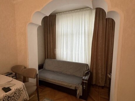 2 otaqlı köhnə tikili - Gənclik m. - 65 m²