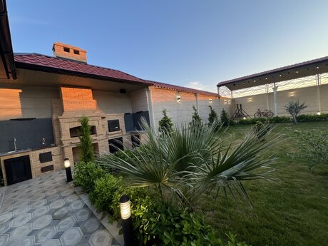 4 otaqlı həyət evi/bağ evi - Türkan q. - 150 m²