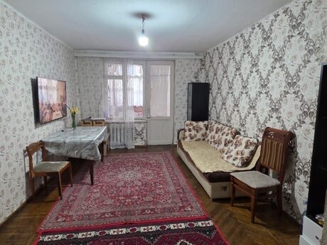 3 otaqlı köhnə tikili - Qara Qarayev m. - 70 m²