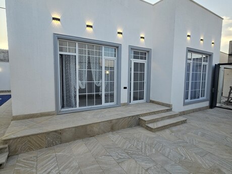 4 otaqlı həyət evi/bağ evi - Şüvəlan q. - 150 m²