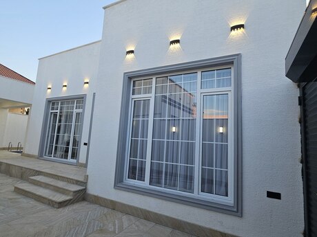 4 otaqlı həyət evi/bağ evi - Şüvəlan q. - 150 m²
