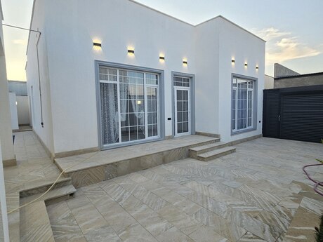 4 otaqlı həyət evi/bağ evi - Şüvəlan q. - 150 m²