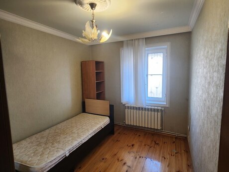 5 otaqlı köhnə tikili - Şəki - 130 m²
