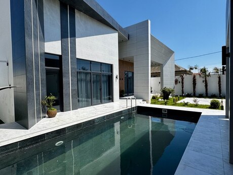 5 otaqlı həyət evi/bağ evi - Mərdəkan q. - 260 m²