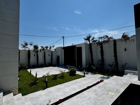 5 otaqlı həyət evi/bağ evi - Mərdəkan q. - 260 m²
