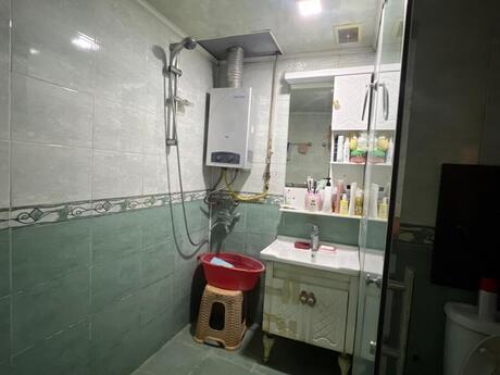 4 otaqlı köhnə tikili - Azadlıq Prospekti m. - 125 m²