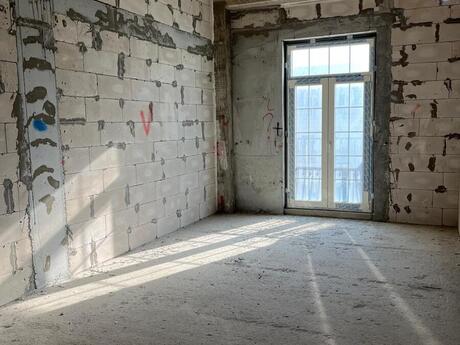 4 otaqlı yeni tikili - Şah İsmayıl Xətai m. - 135 m²