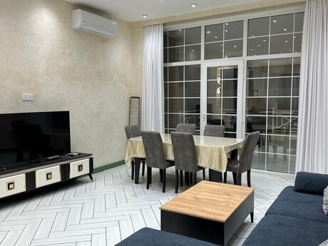 4 otaqlı həyət evi/bağ evi - Pirşağı q. - 180 m²