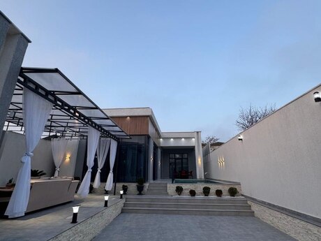 4 otaqlı həyət evi/bağ evi - Mərdəkan q. - 180 m²