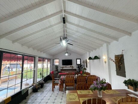 6 otaqlı həyət evi/bağ evi - Türkan q. - 300 m²