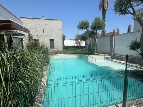 4 otaqlı həyət evi/bağ evi - Mərdəkan q. - 180 m²