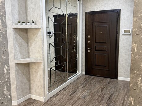 2-комн. новостройка - м. Ичеришехер - 74 м²