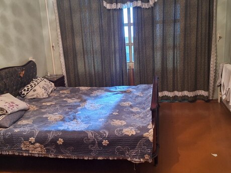 4 otaqlı köhnə tikili - 8-ci kilometr q. - 120 m²