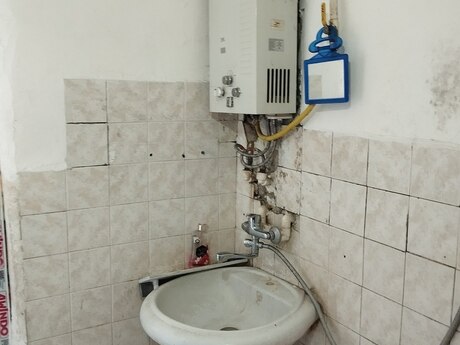 1 otaqlı köhnə tikili - Azadlıq Prospekti m. - 28 m²