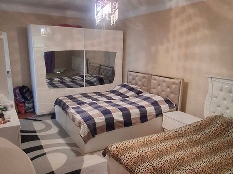 3 otaqlı həyət evi/bağ evi - Qaraçuxur q. - 160 m²