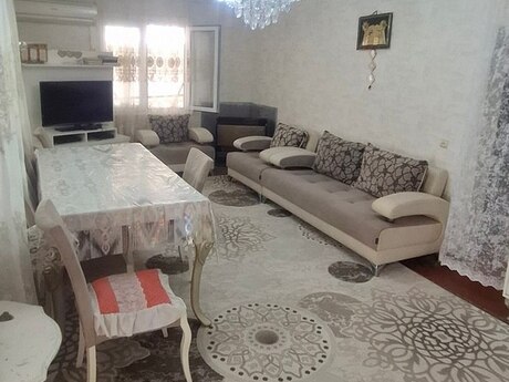 3 otaqlı həyət evi/bağ evi - Qaraçuxur q. - 160 m²
