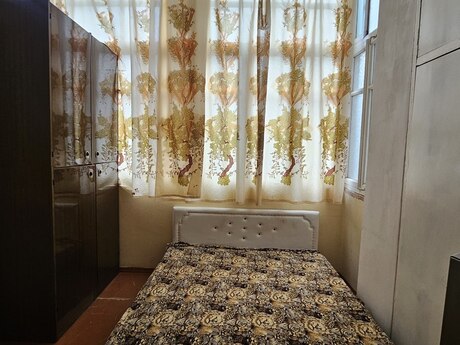 1 otaqlı köhnə tikili - Şah İsmayıl Xətai m. - 40 m²