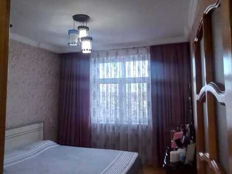 3 otaqlı köhnə tikili - Bakıxanov q. - 75 m²
