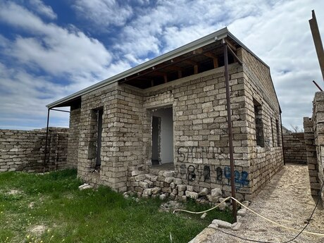 3 otaqlı həyət evi/bağ evi - Buzovna q. - 140 m²