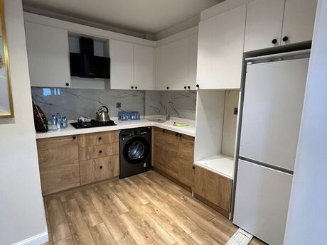 3 otaqlı köhnə tikili - 28 May m. - 85 m²