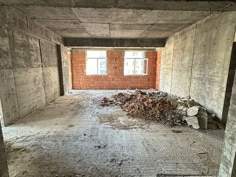 4 otaqlı yeni tikili - 28 May m. - 212 m²
