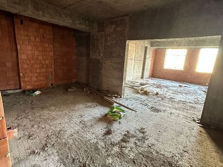 4 otaqlı yeni tikili - 28 May m. - 212 m²