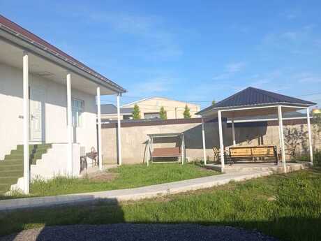 4 otaqlı həyət evi/bağ evi - Qəbələ - 150 m²