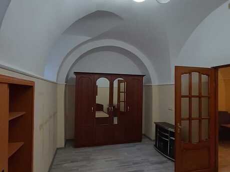 3 otaqlı köhnə tikili - İçəri Şəhər m. - 65 m²
