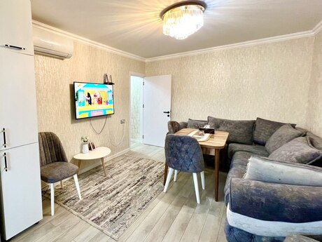 2 otaqlı köhnə tikili - Qara Qarayev m. - 35 m²