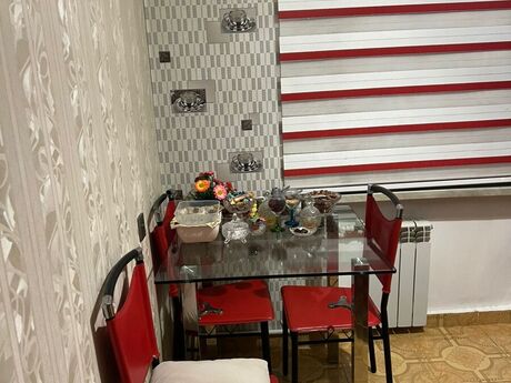 2 otaqlı köhnə tikili - Elmlər Akademiyası m. - 50 m²