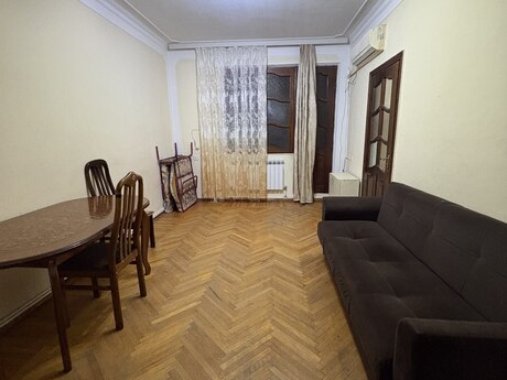 2 otaqlı köhnə tikili - Memar Əcəmi m. - 50 m²