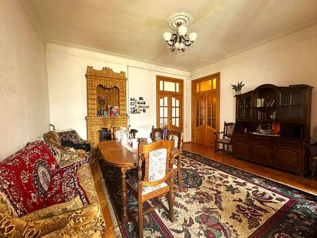2 otaqlı köhnə tikili - İçəri Şəhər m. - 70 m²