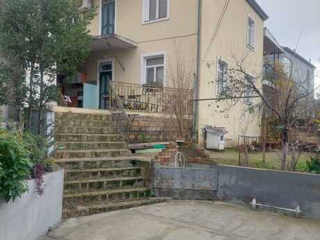 5 otaqlı həyət evi/bağ evi - Biləcəri q. - 250 m²
